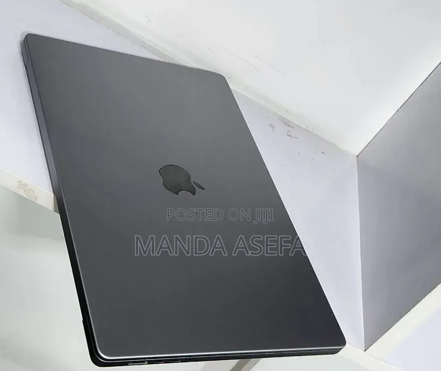 New Laptop Apple MacBook Pro M1 32GB Apple M1 Pro SSD 512GB