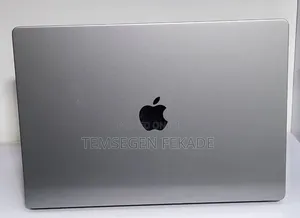 New Laptop Apple MacBook Pro 32GB SSD 512GB