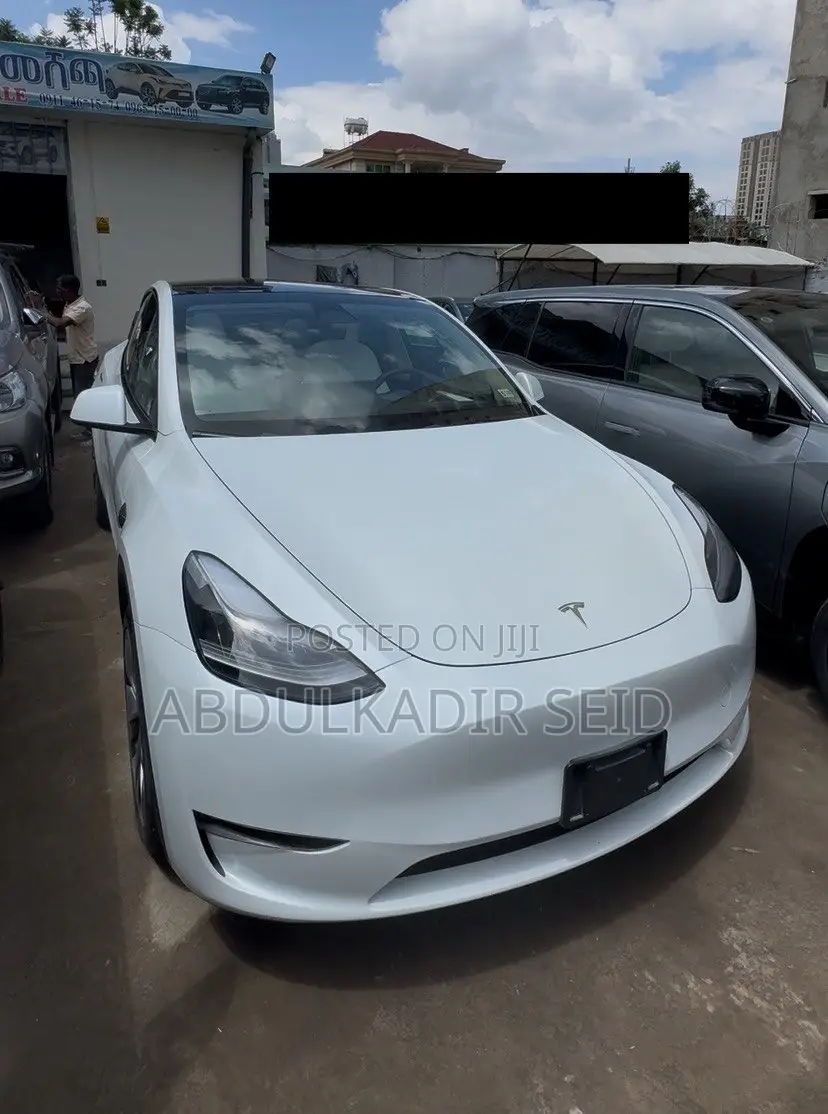 New Tesla Model Y 2023 White