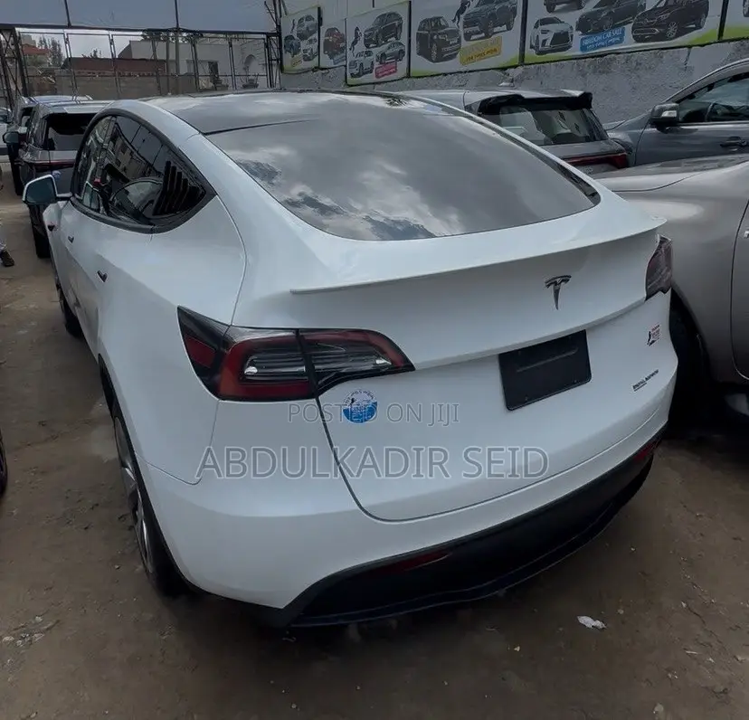 New Tesla Model Y 2023 White