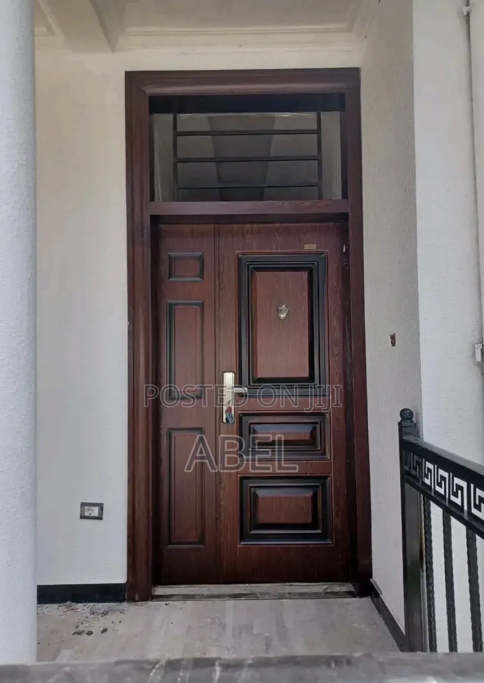 የቤትዎን ገጽታ የሚቀይር Victor Door
