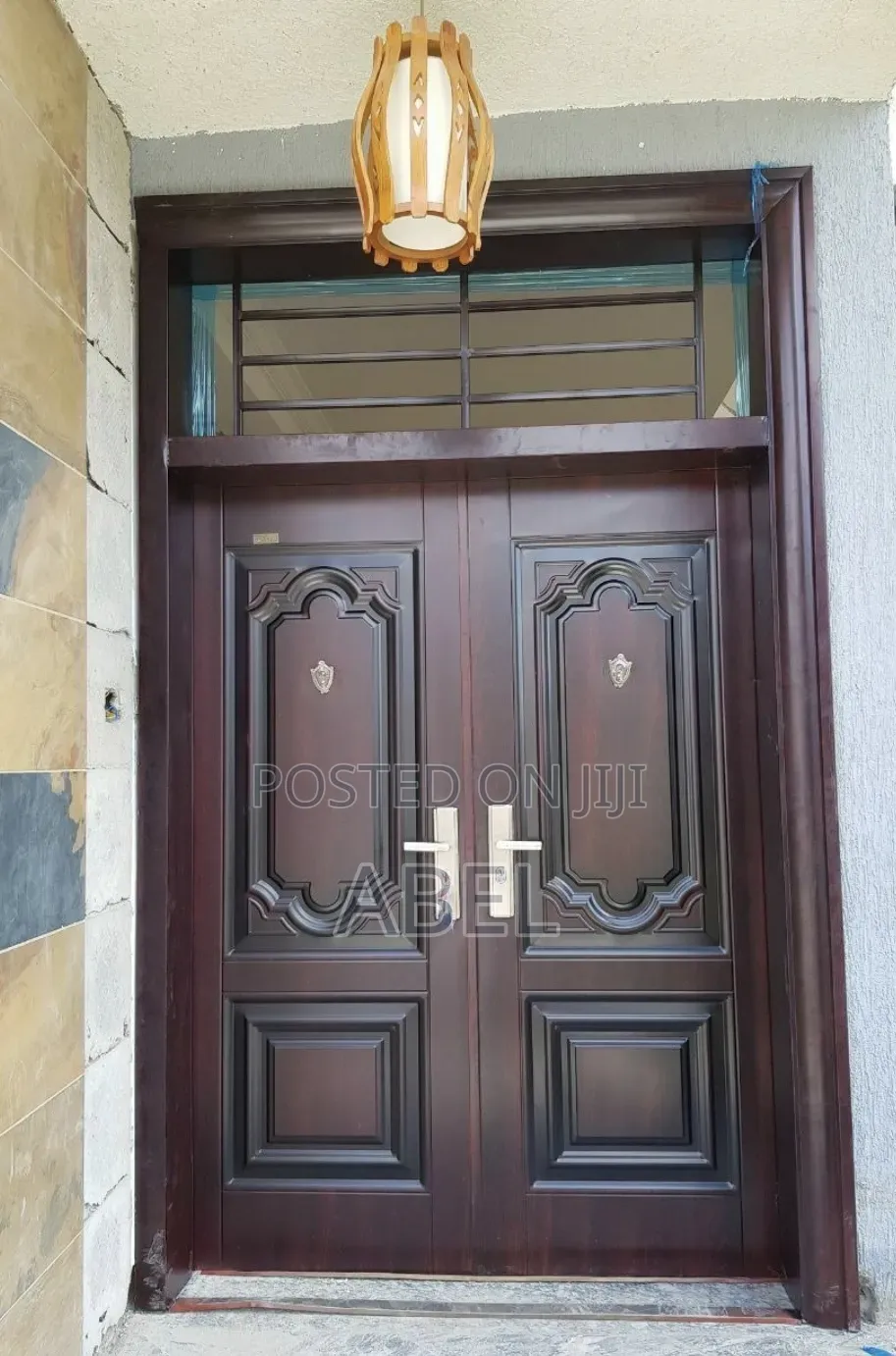 የቤትዎን ገጽታ የሚቀይር Victor Door