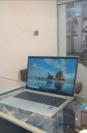 New Laptop HP EliteBook 840 G8 16GB Intel Core i7 SSD 512GB