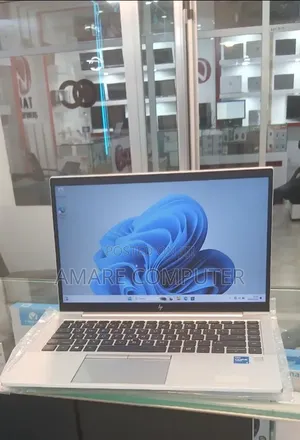 New Laptop HP EliteBook 840 G8 16GB Intel Core i5 SSD 512GB