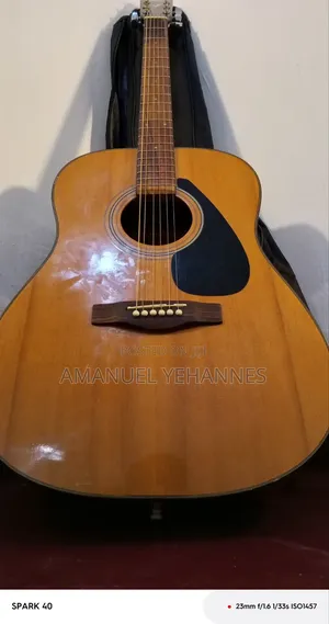 Yamaha F340 Acoustic Guitar