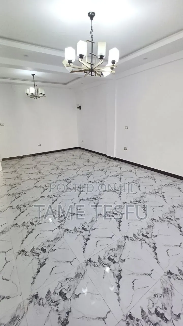 Furnished 9bdrm House in Cmc, Bole for sale