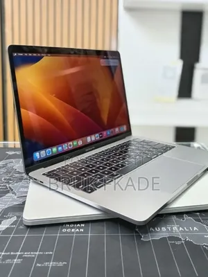 New Laptop Apple MacBook Pro 2017 16GB Intel Core i5 SSD 256GB