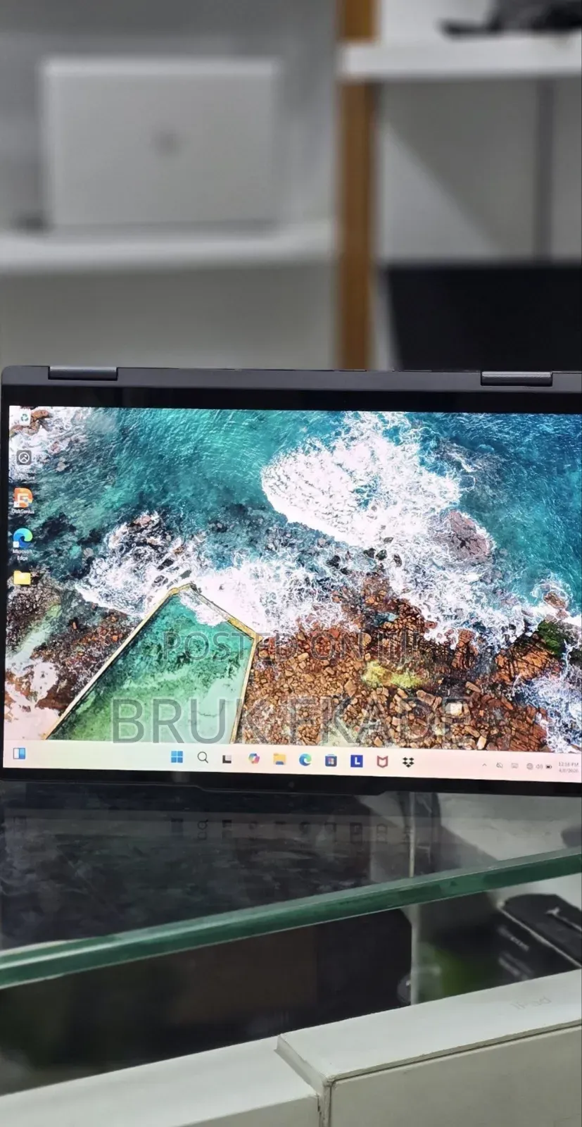 New Laptop Lenovo Yoga 7i 16GB Intel Core i7 SSD 512GB
