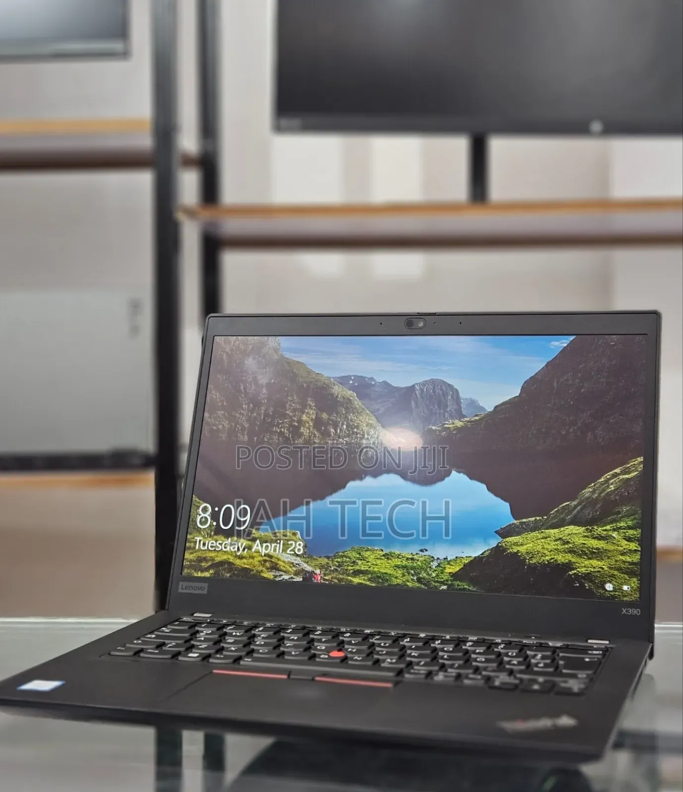 New Laptop Lenovo ThinkPad X390 Yoga 16GB Intel Core i5 SSD 512GB