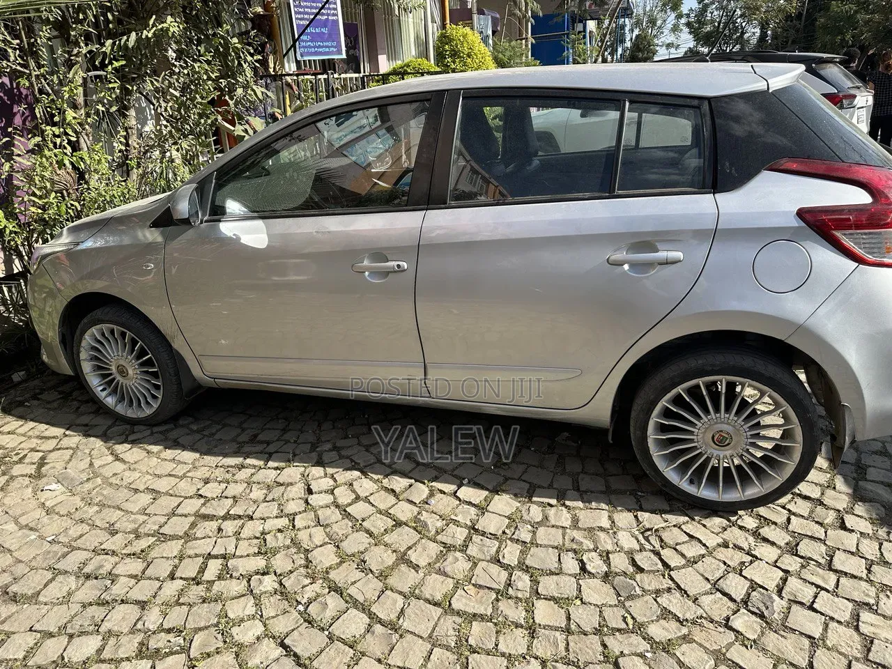 Toyota Yaris 2015 Silver