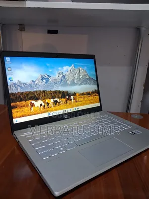 New Laptop HP Pavilion 14 8GB Intel Core i5 SSD 512GB