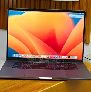 New Laptop Apple MacBook Pro 2019 16GB Intel Core i7 SSD 512GB