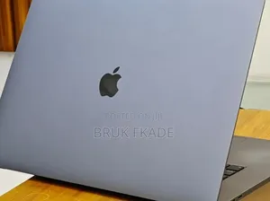 New Laptop Apple MacBook Pro 2019 16GB Intel Core i7 SSD 512GB