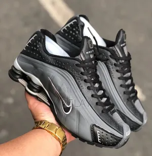 Nike Shox Men's Ahoes