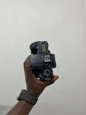 Canon D90 Camera