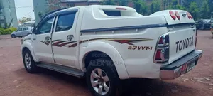 Toyota Hilux 2013 White