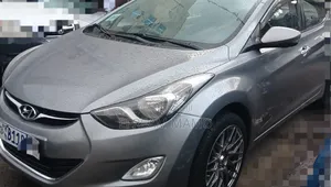 Hyundai Avante 2013