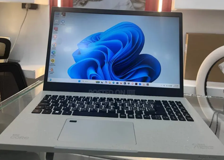 New Laptop Acer Apsire M3 581TG 16GB Intel Core i7 SSD 1T