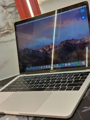 New Laptop Apple MacBook Pro 2016 8GB Intel Core i5 SSD 256GB