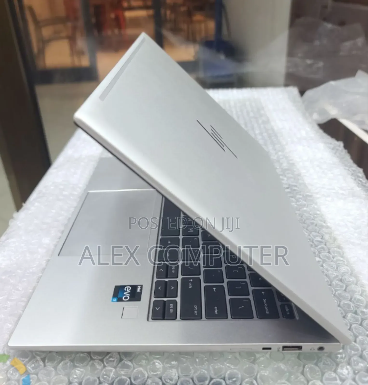 New Laptop HP EliteBook 840 G9 16GB Intel Core i7 SSD 512GB