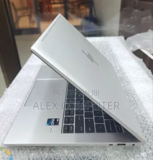 New Laptop HP EliteBook 840 G9 16GB Intel Core i7 SSD 512GB
