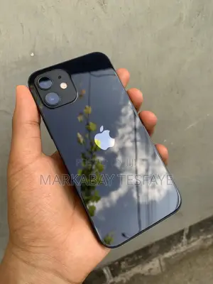 Apple iPhone 12 64 GB Black