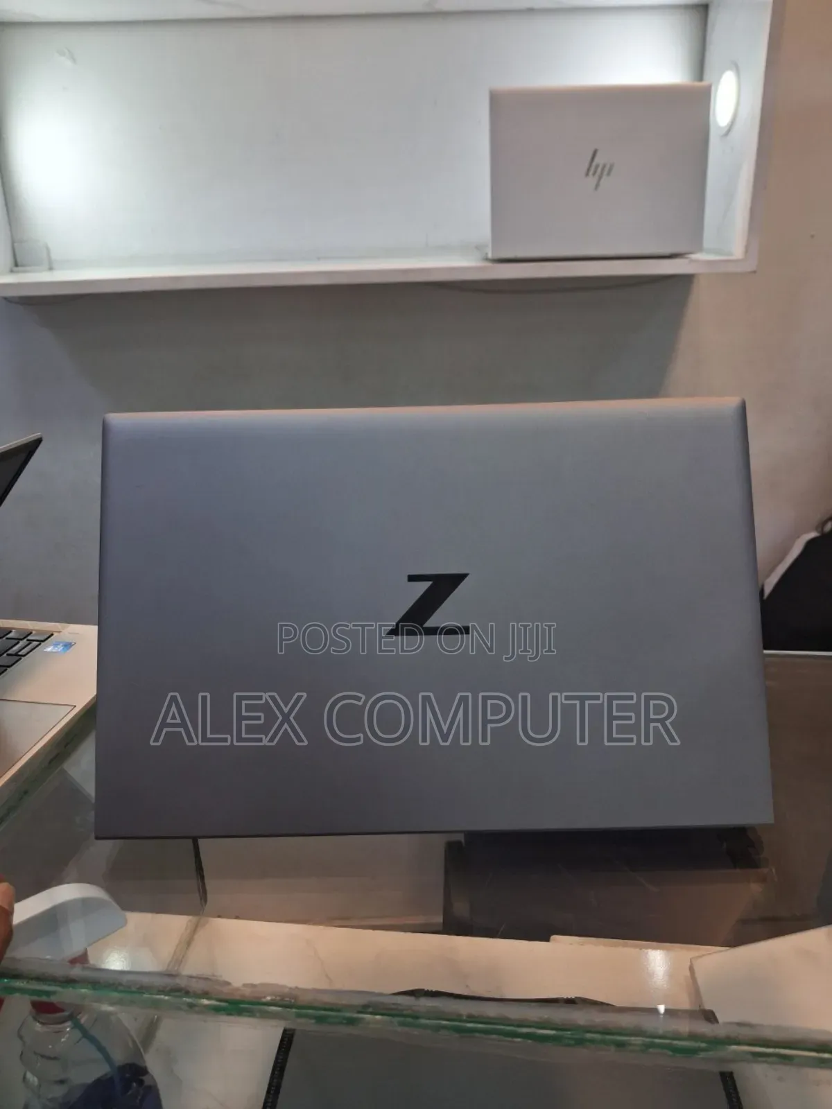 New Laptop HP ZBook Firefly G8 16GB Intel Core i7 SSD 512GB