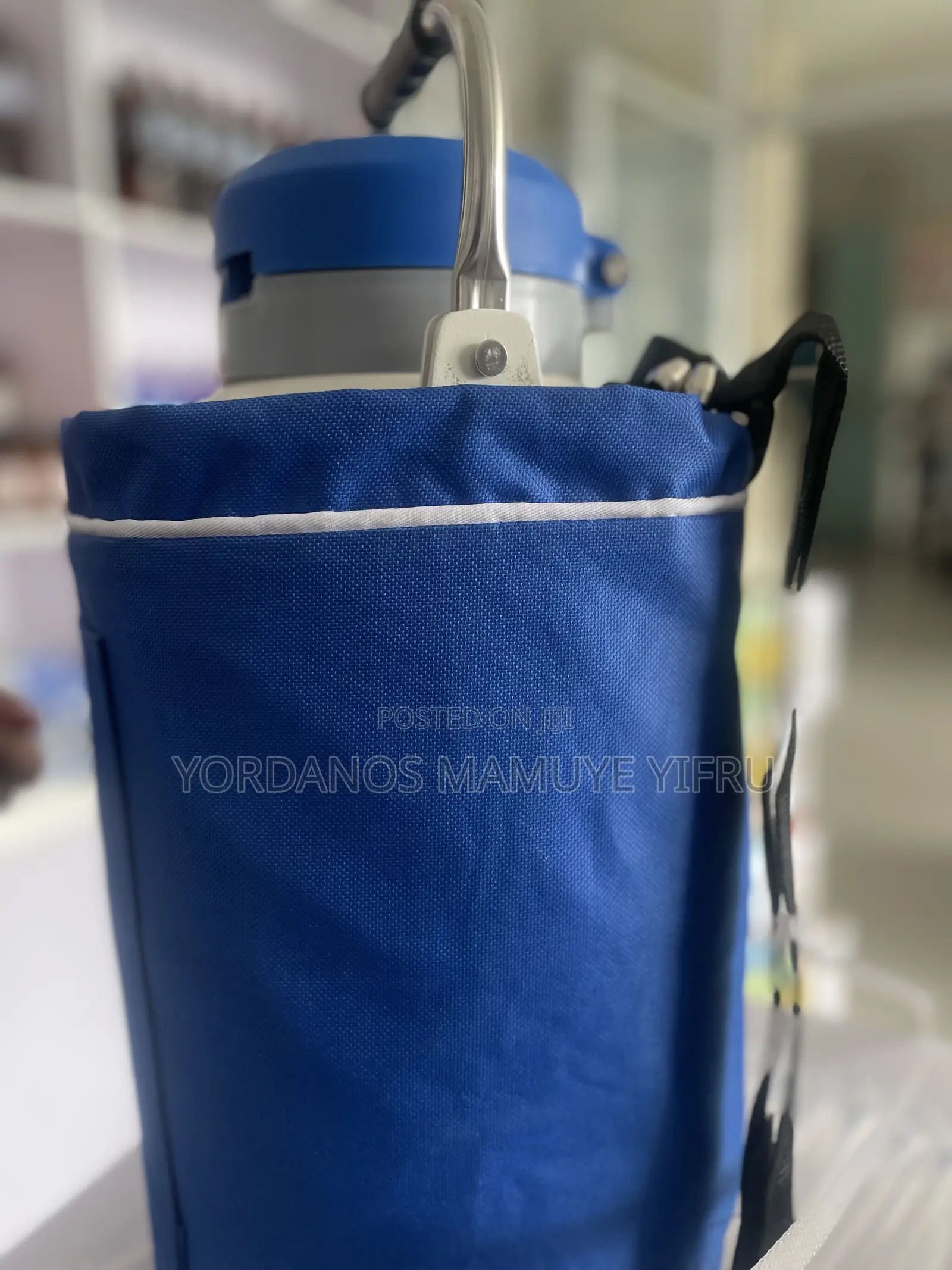 Nitrogen Container