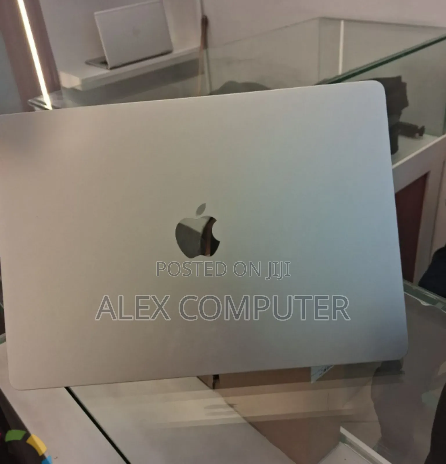 New Laptop Apple MacBook Air 2025 M4 15-inch 24GB Apple M4 SSD 512GB