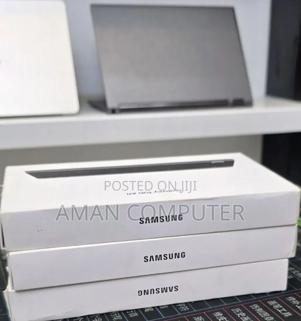 New Laptop Samsung Galaxy Book 2 4GB Intel SSD 640GB