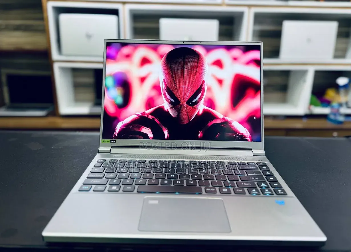 New Laptop Acer Predator Helios 18 PH18-71 16GB Intel Core i7 SSD 1T