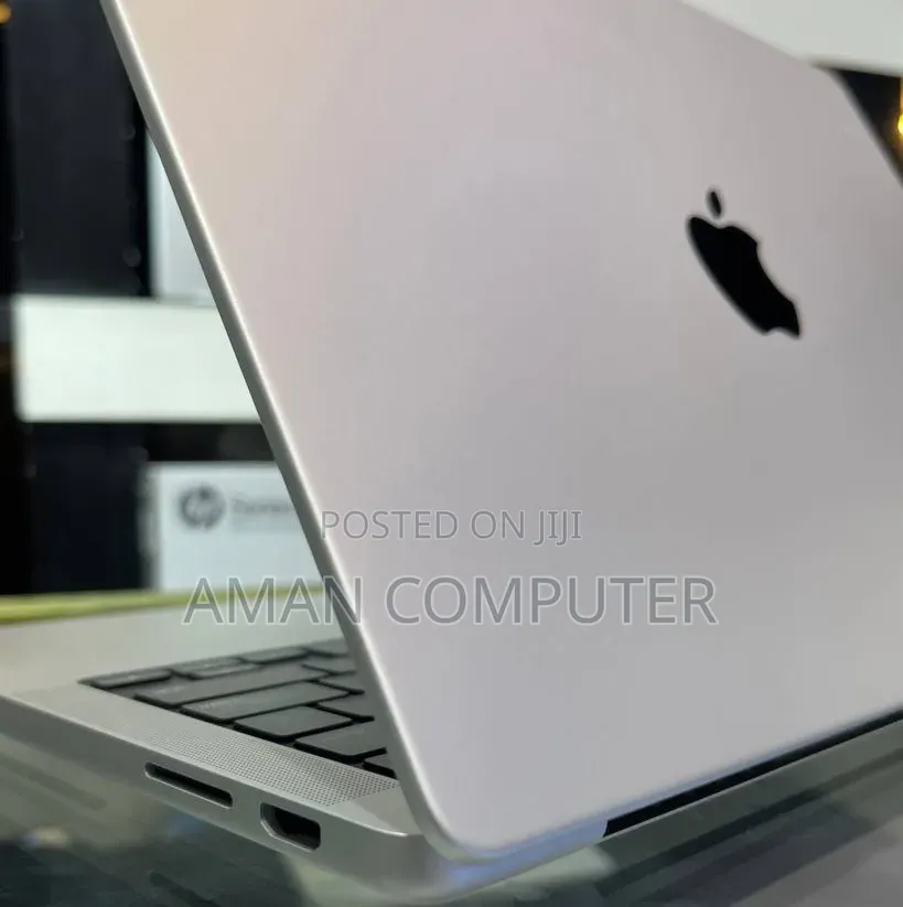 New Laptop Apple MacBook Pro 2023 M3 14-inch 8GB Apple M3 SSD 512GB