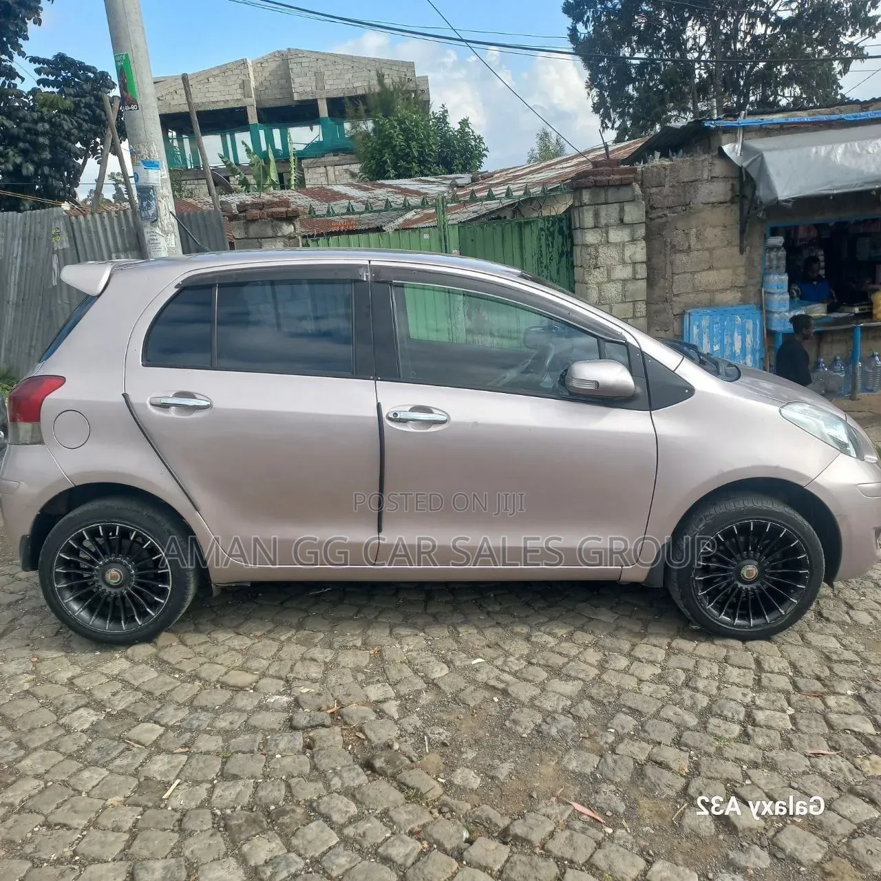 Toyota Yaris 2010 Purple