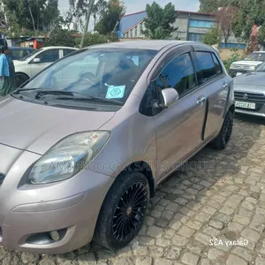 Toyota Yaris 2010 Purple