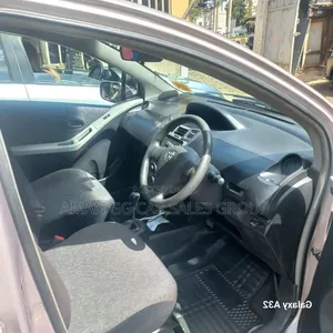 Toyota Yaris 2010 Purple