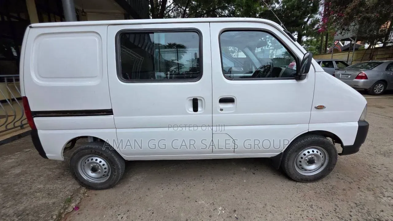 Suzuki Eeco 2024 White