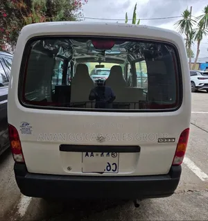 Suzuki Eeco 2024 White