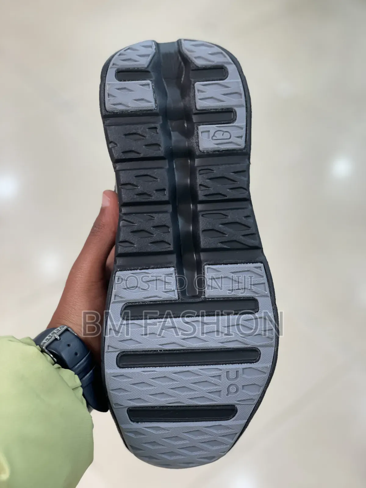 On Cloudtilt "All Black"
