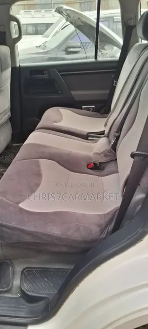 Toyota Land Cruiser 4.5 V8 GX-R 2012 White