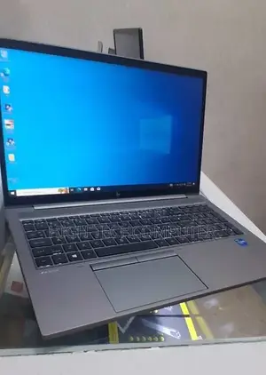 New Laptop HP ZBook Studio G8 16GB Intel Core i7 SSD 512GB