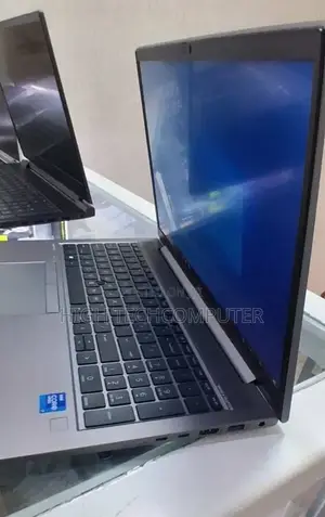 New Laptop HP ZBook Studio G8 16GB Intel Core i7 SSD 512GB