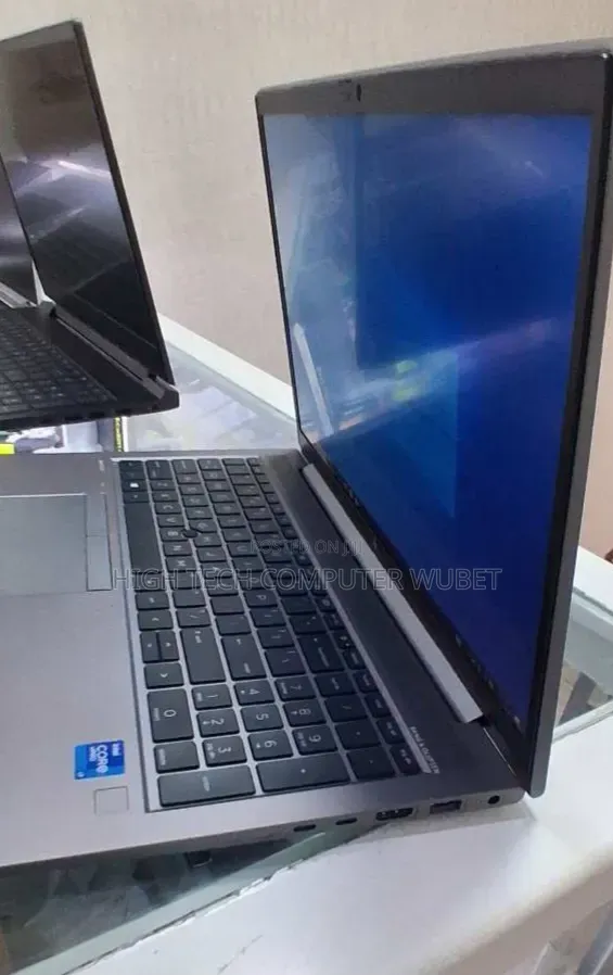 New Laptop HP ZBook Studio G8 16GB Intel Core i7 SSD 512GB