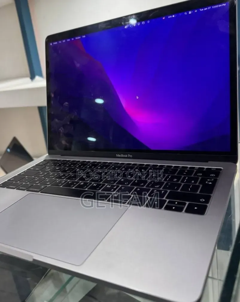 New Laptop Apple MacBook Pro 2017 8GB Intel Core i5 SSD 128GB