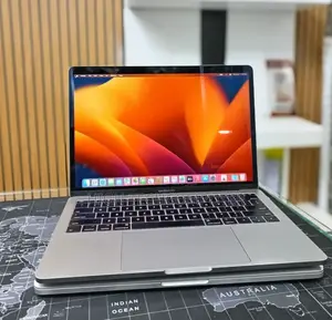 New Laptop Apple MacBook Pro 2017 16GB Intel Core i5 SSD 256GB