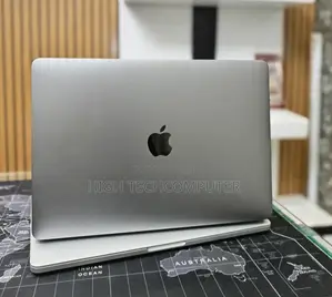 New Laptop Apple MacBook Pro 2017 16GB Intel Core i5 SSD 256GB