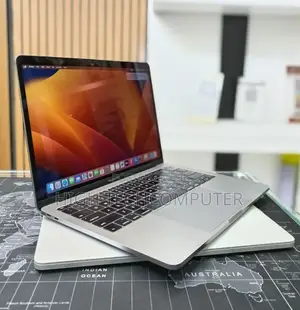 New Laptop Apple MacBook Pro 2017 16GB Intel Core i5 SSD 256GB