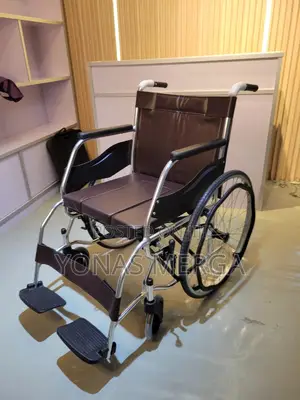 Toilet Wheelchair回personal Care,Suitable for Home Care Environments
