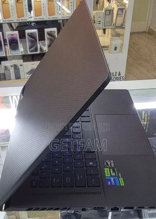 New Laptop Asus ROG Zephyrus G15 16GB Intel Core i7 SSD 512GB