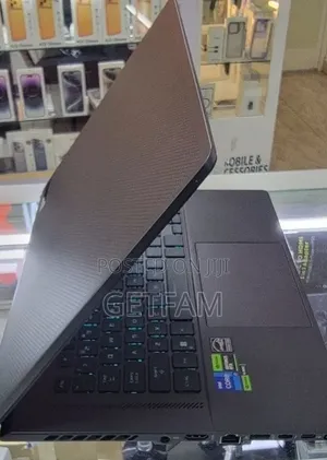 New Laptop Asus ROG Zephyrus G15 16GB Intel Core i7 SSD 512GB
