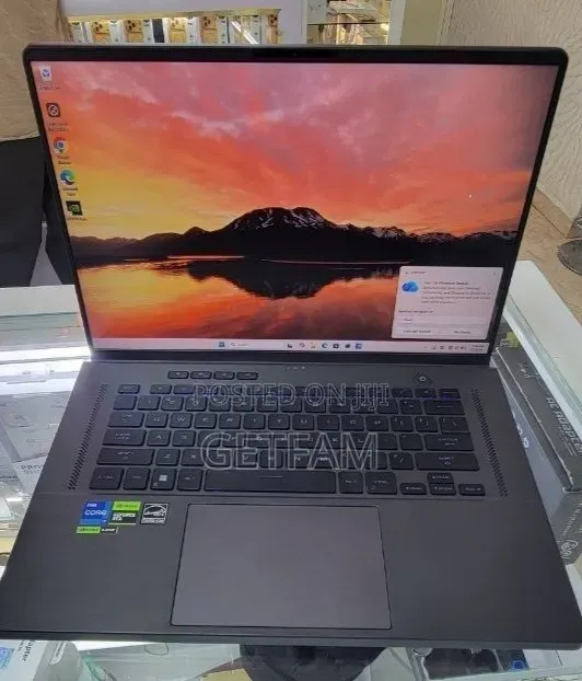 New Laptop Asus ROG Zephyrus G15 16GB Intel Core i7 SSD 512GB